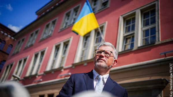 Жители Берлина освистали посла Украины