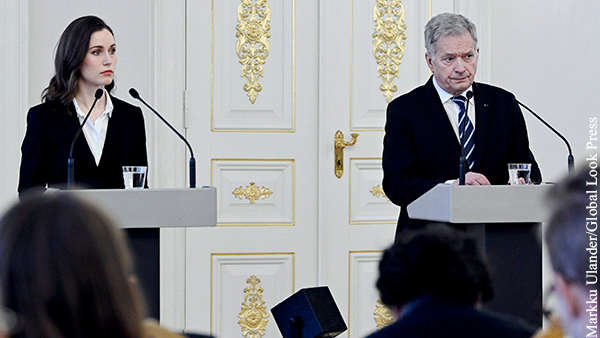 Президент и премьер Финляндии выступили за вступление в НАТО