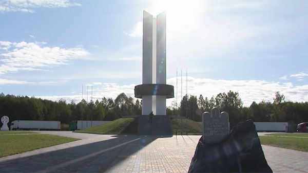 На Украине начали демонтаж монумента «Три сестры» на границе с Россией и Белоруссией