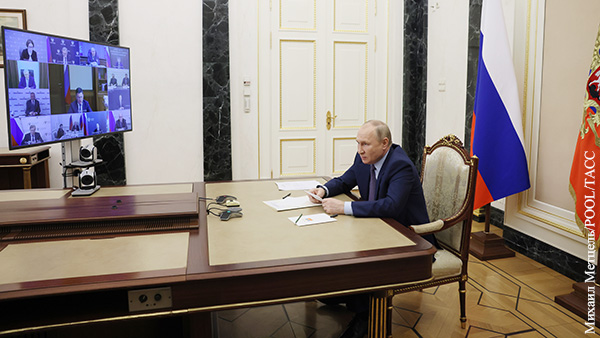 Путин призвал нефтяников обращать хаотичные решения Запада на пользу России