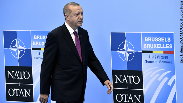 На Украине обвинили Эрдогана в шантаже НАТО