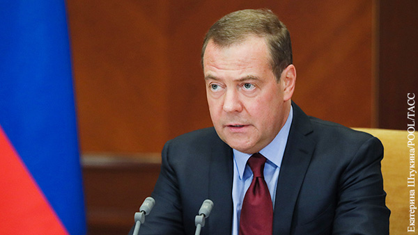 Медведев резко раскритиковал итальянский план мирного урегулирования на Украине