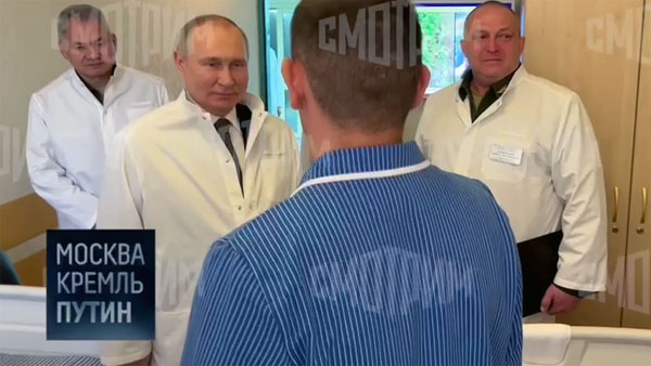 Путин навестил раненых на Украине в военном госпитале в Москве