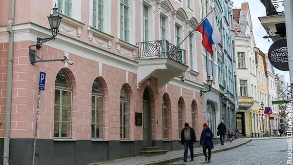 Эстонские националисты пожаловались на посольство России из-за военных песен