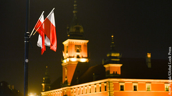 Польша берет на себя функции властей Украины