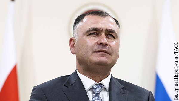 Глава Южной Осетии приостановил указ о референдуме по вхождению в состав России