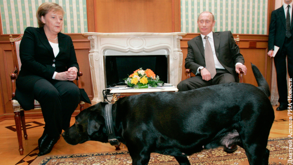 Меркель рассказала случай с собакой на встрече с Путиным