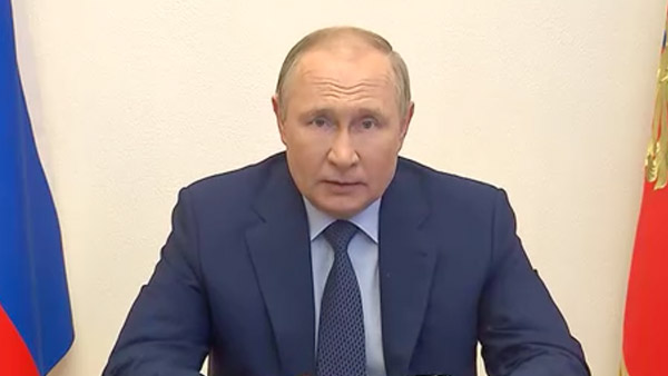 Путин в День России призвал граждан быть сплоченными