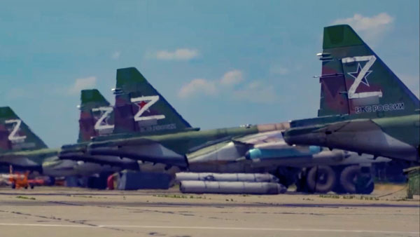 Минобороны показало удары Су-25 по объектам ВСУ с малых высот