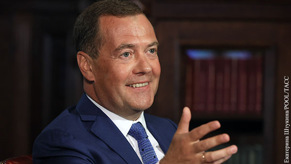 Медведев рассказал об опыте использования автомашин «Лада»