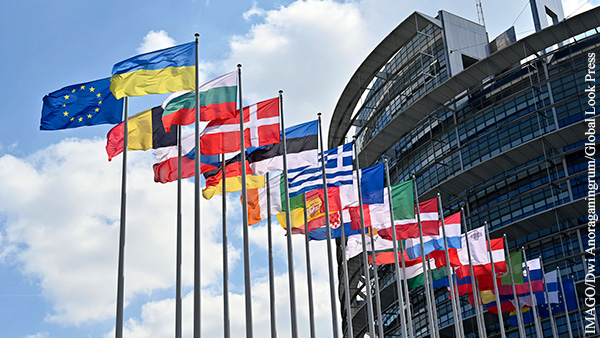 ЕК рекомендовала предоставить Украине статус кандидата в ЕС