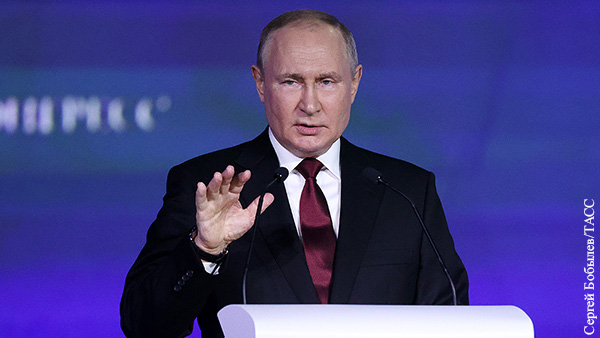 Путин: Стыдно за Россию людям, не связывающим свою судьбу с нашей страной