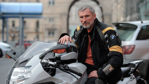 Депутат Госдумы Журавлев попал в ДТП на мотоцикле в центре Москвы