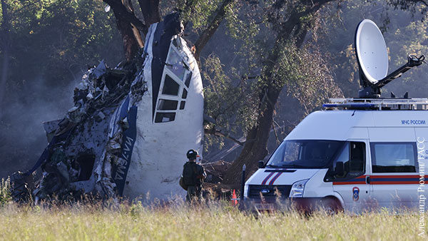 Экипаж Ил-76 пытался отвести самолет от столкновения с домами в Рязани
