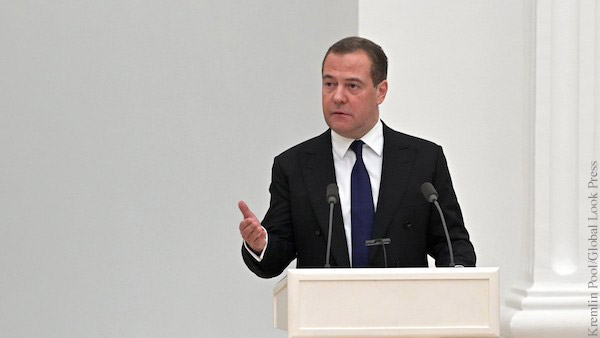 Медведев не исключил создания «новой Великой Румынии»