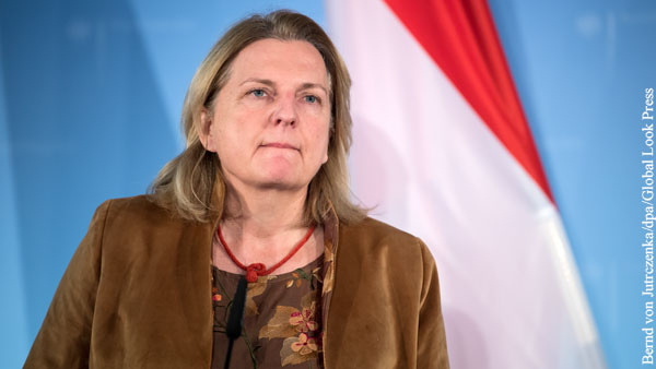 Экс-глава МИД Австрии покинула страну из-за угроз убийством