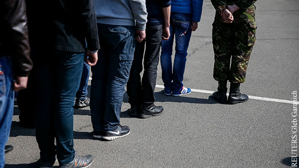 Украинских мужчин приводят в военкоматы насильно