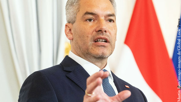 Канцлер Австрии не исключил «решения» проблемы инфляции алкоголем и наркотиками