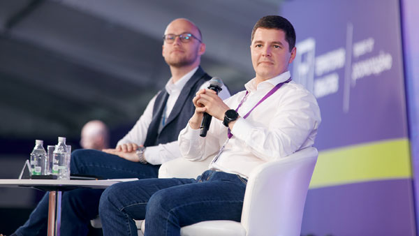 Губернатор ЯНАО рассказал участникам форума Территории смыслов о развитии образования