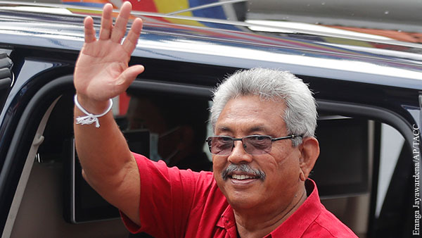 Президент Шри-Ланки Раджапакса ушел в отставку