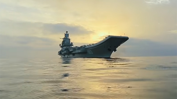 Авианосец «Адмирал Кузнецов» «встал на клетки» для докового ремонта