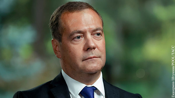 Медведев: Мир на Украине будет заключен на условиях России