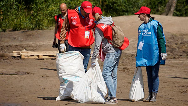 В природном парке Тульской области волонтеры провели генеральную уборку 