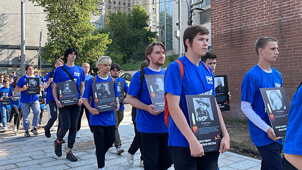 В Госдуме объяснили цель акций памяти о детях Донбасса возле посольств США и Британии