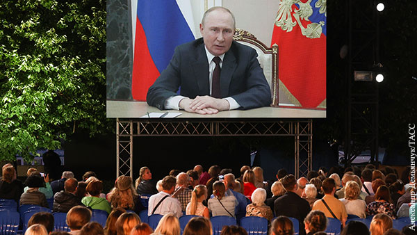 Путин выразил уверенность в победе света над силами тьмы