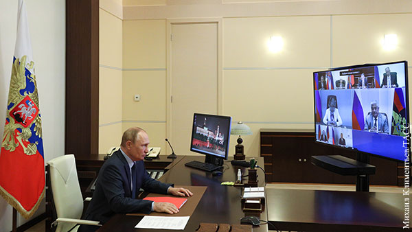 Путин обсудил вопросы безопасности России с членами Совбеза