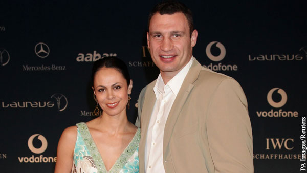 Кличко объявил о разводе с женой 