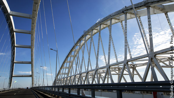 В офисе Зеленского заявили о необходимости уничтожить Крымский мост