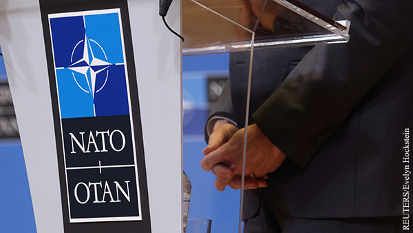 СМИ: Россия заставляет генералов НАТО вспотеть