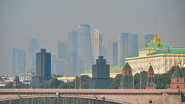 Запах гари вернулся в Москву и Подмосковье