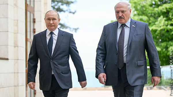 Лукашенко: Переоборудование белорусских самолетов под ядерное оружие завершено