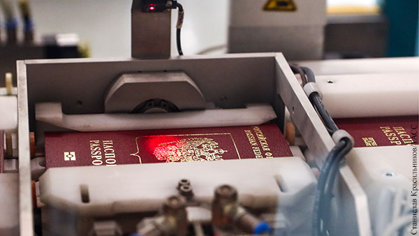 МИД временно приостановил выдачу биометрических загранпаспортов