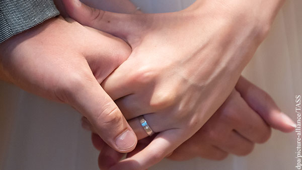 В Мариуполе зарегистрировали первый после освобождения города брак