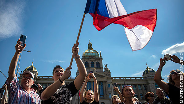 Названы причины антиукраинского митинга в Чехии 