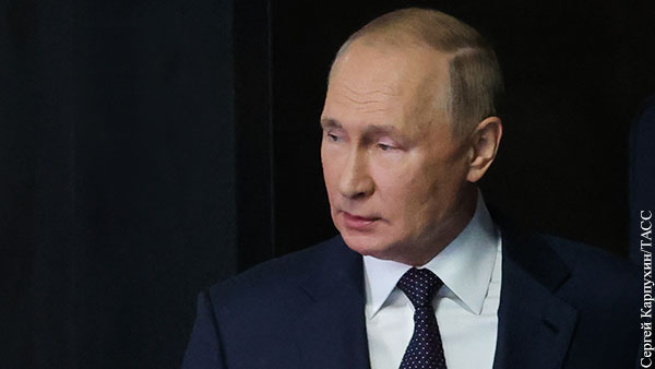 Путин почтил память погибших в ходе СВО военнослужащих