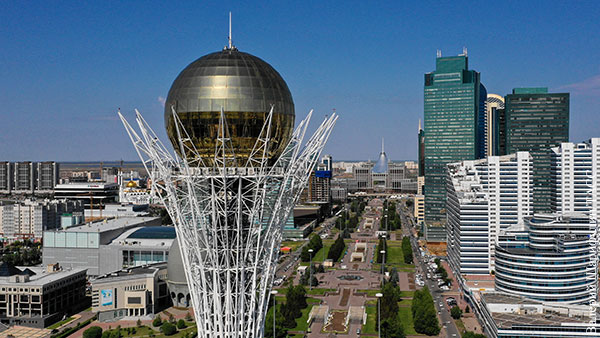 Новый Казахстан избавляется от старого