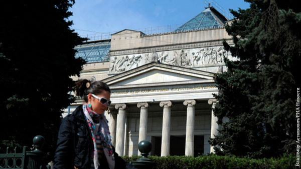 Польша потребовала от России семь предметов искусства из Пушкинского музея