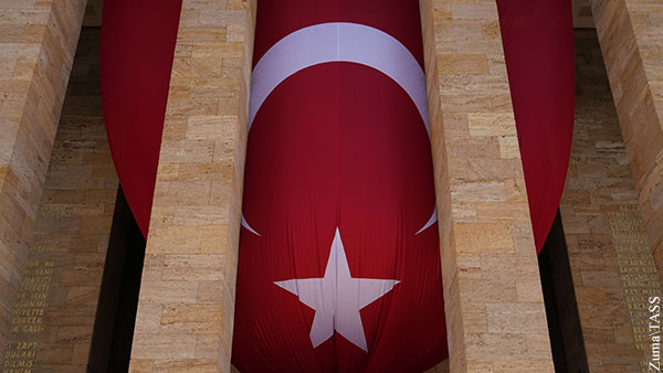 Анкара потребовала ответа от Киева за кампанию против турецких бизнесменов