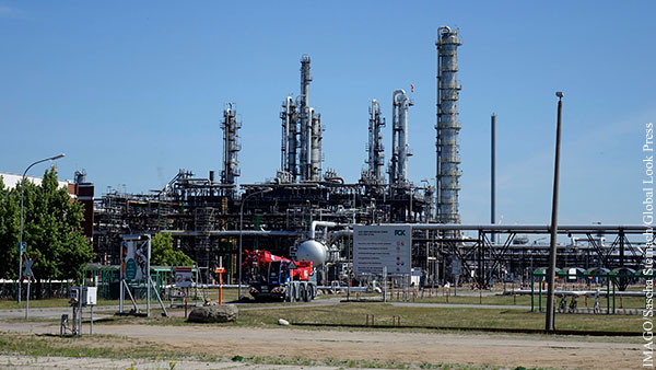 Эксперт: Власти Германии фактически отняли актив Роснефти