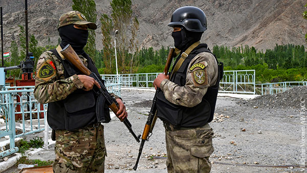 В Киргизии заявили об ожесточенных боях на границе с Таджикистаном