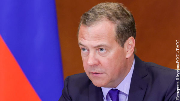 Медведев сказал, почему Киев и Запад боятся референдумов в Донбассе