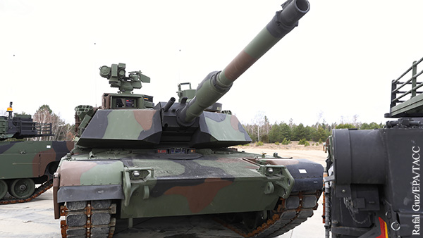 Польша решила усилить границу с Белоруссией танками Abrams и вертолетами Apache