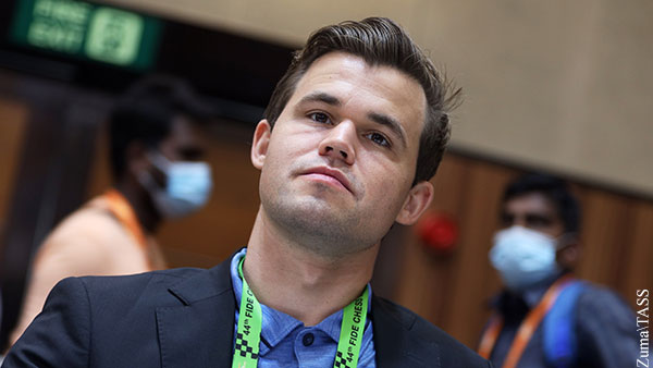 Чемпион мира по шахматам Карлсен обвинил американца Ниманна в жульничестве