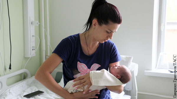 Мурашко призвал врачей формировать у женщин установки на рождение детей 