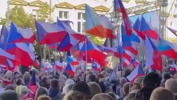 В городах Чехии начались митинги против антироссийских санкций