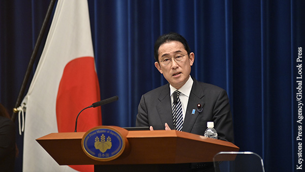 Премьер Японии Кисида заявил о продолжении курса на заключение мирного договора с Россией